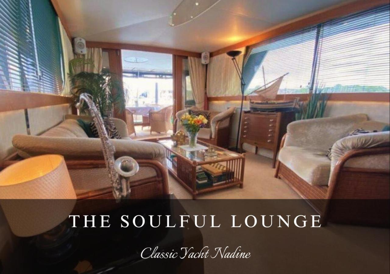 Classic Yacht Nadine In Poole Harbour, Dorset, With A Hot Tub Jacuzzi Экстерьер фото