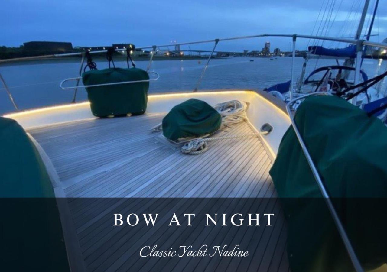 Classic Yacht Nadine In Poole Harbour, Dorset, With A Hot Tub Jacuzzi Экстерьер фото